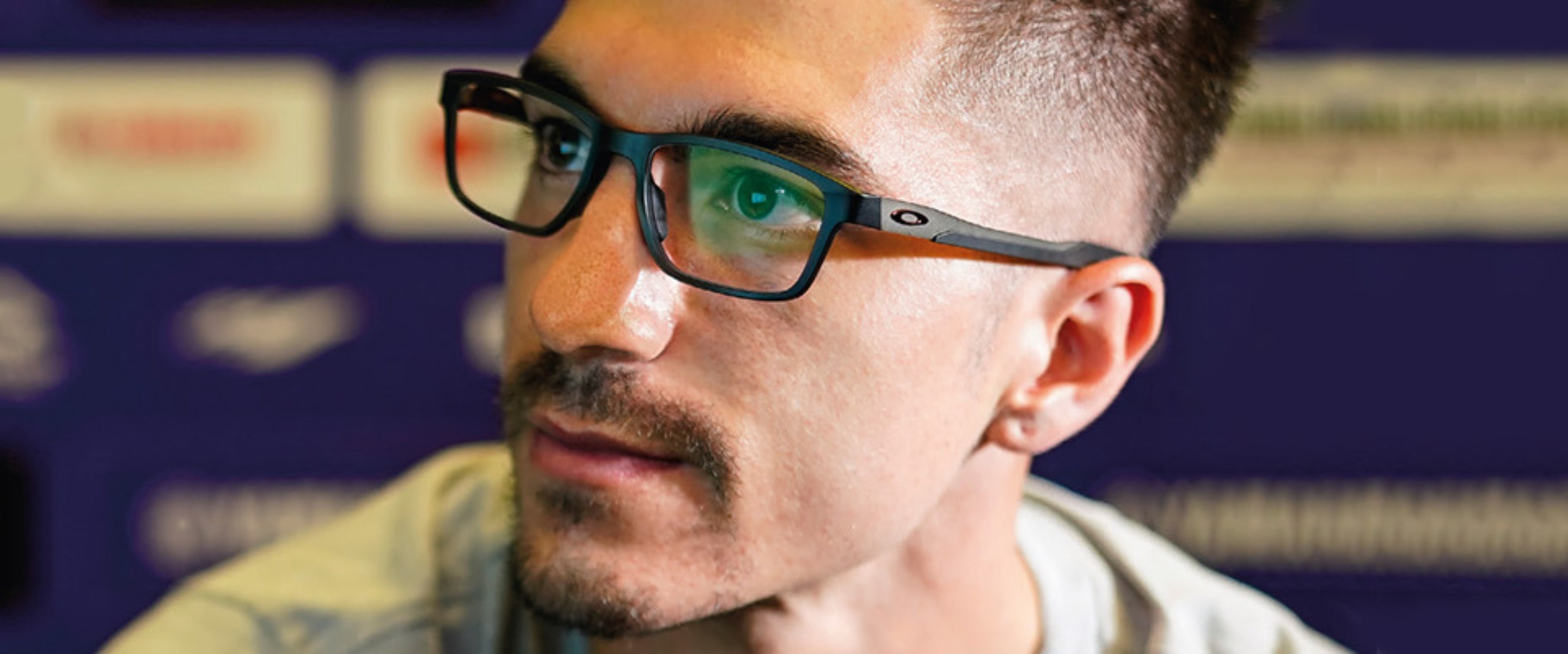 oakley_1.jpg